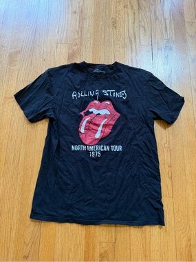 Women's NWOT the Rolling Stones Black Tee